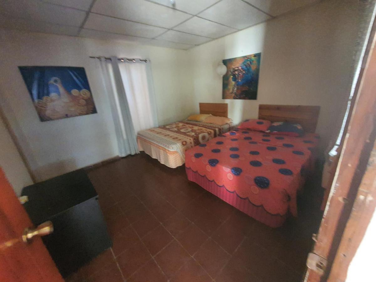 Hostal Club Mochilero La Libertad Extérieur photo